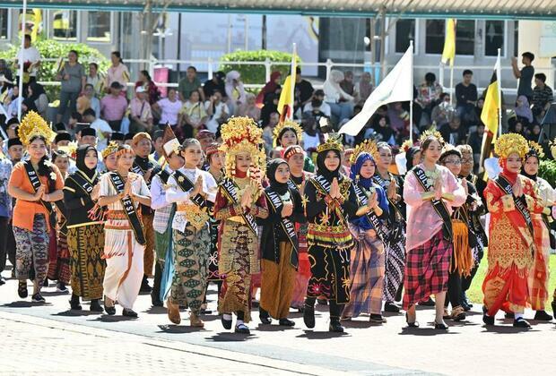 Asia Album: Highlights of National Day parade in Brunei