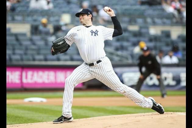 Yankees look to close gap on rival Red Sox