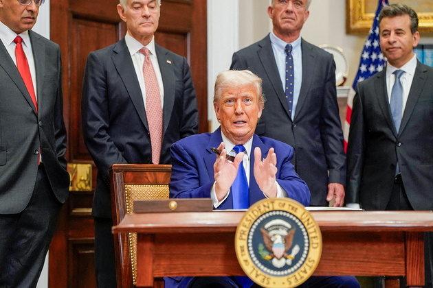 Trump announces 25% tariff on foreign heavy-duty trucks starting November 1