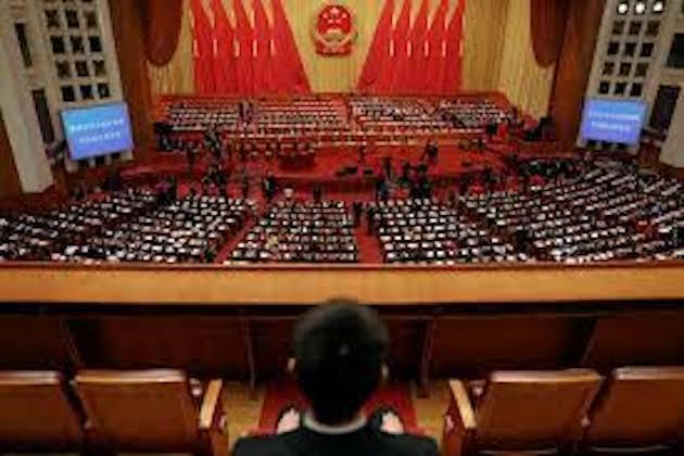 China's top legislator holds talks with Iceland's parliament speaker