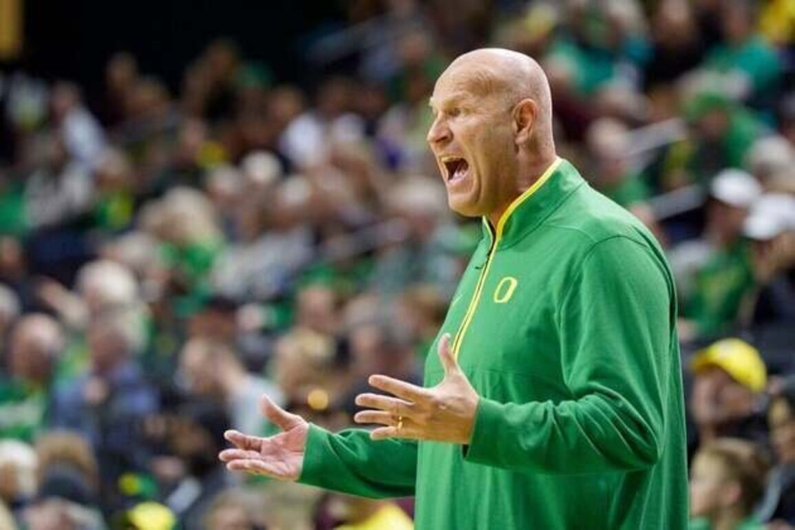 Women's Top 25 roundup: Oregon extends No. 16 Maryland's skid to 4