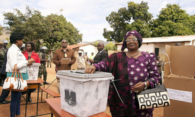 High court stops Malawi''s Banda from halting poll High court stops Malawi''s Banda from halting poll
