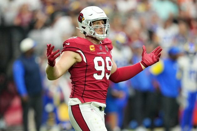Cardinals' J.J. Watt to play Sunday after heart scare