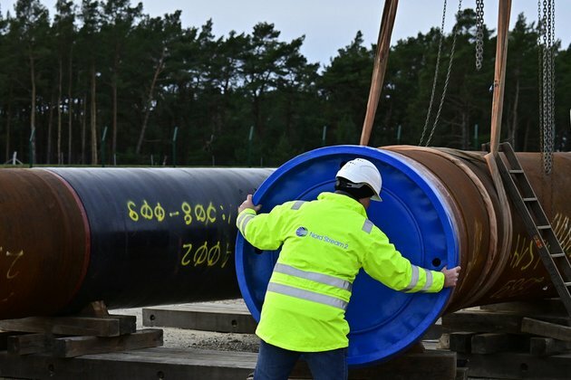 EU & UK planning massive sanctions against Russian gas media