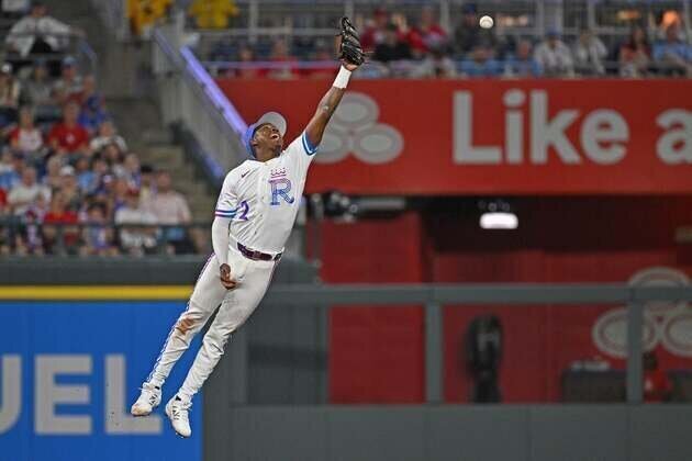 Royals chase first home sweep of Cardinals in 25 years