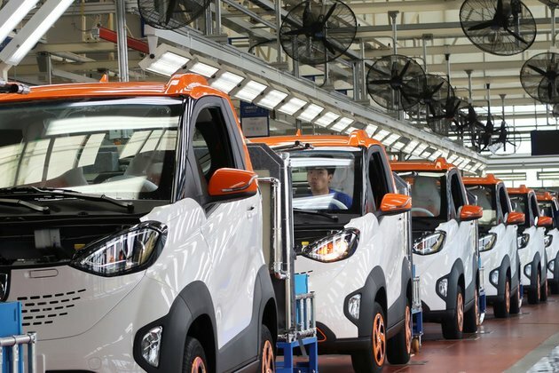 China sets out to reign in country&#039;s bloated EV industry