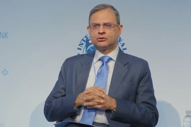 RBI Governor says it's a matter of time before government increases fuel prices if West Asia crisis persists