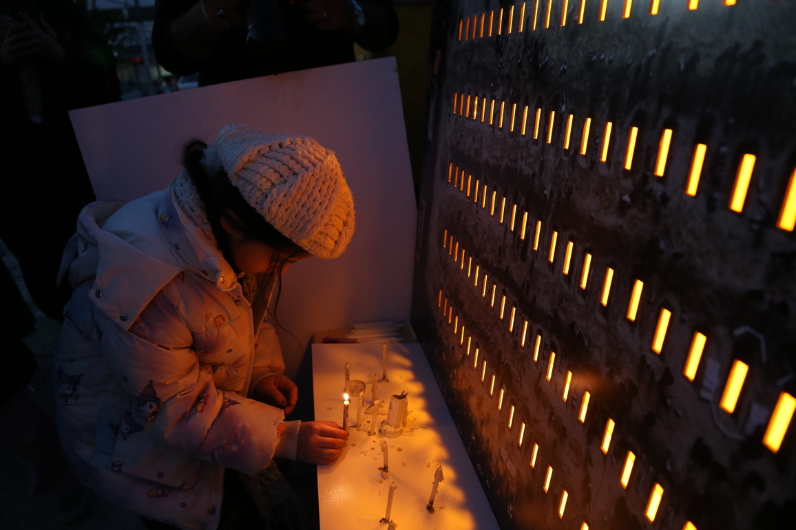 IRAN-TEHRAN-STRIKE ON ELEMENTARY SCHOOL-VICTIMS-MOURNING
