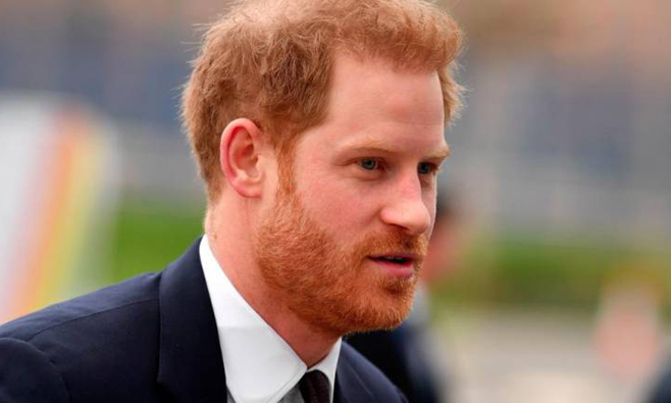 Prince Harry leaves UK to rejoin Meghan and Archie in Canada Prince Harry leaves UK to rejoin Meghan and Archie in Canada