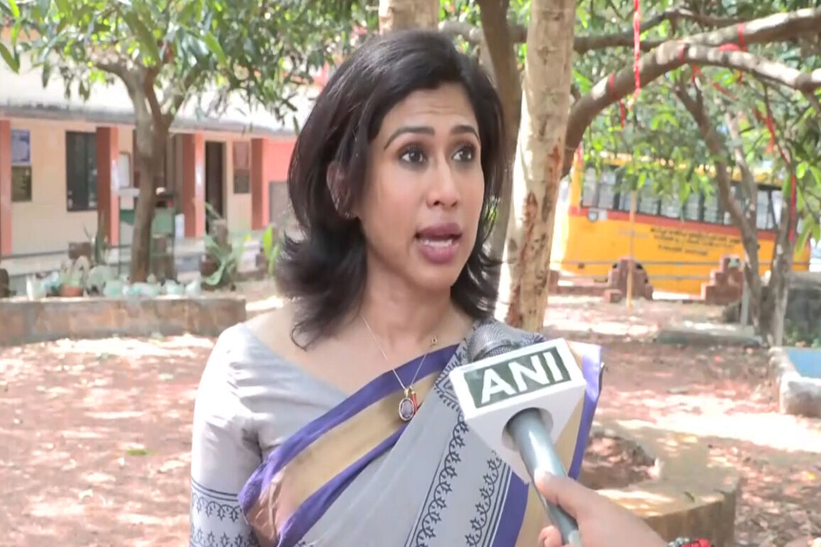 "BJP so desperate that they are buying votes", claims Congress' Shama Mohammad amid Kerala polls; predicts UDF victory