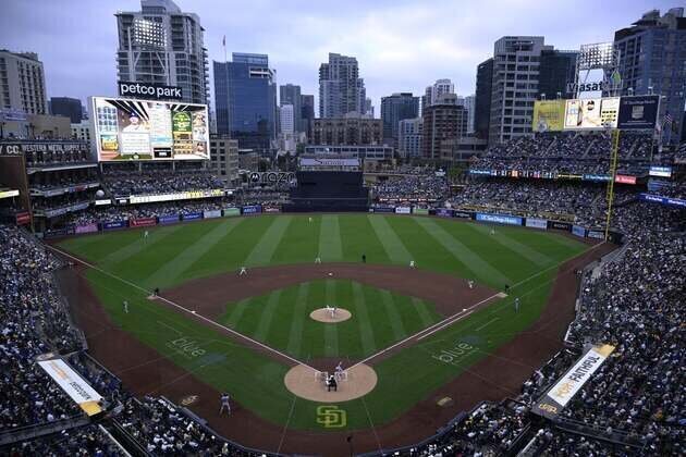 Padres' sale to Chelsea owner on deck for record $3.9 billion