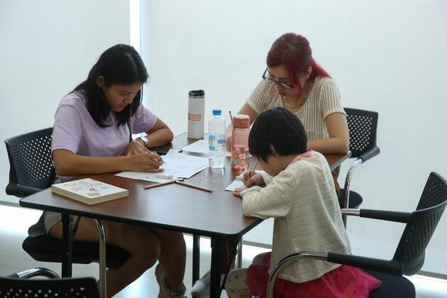Chinese calligraphy courses in Myanmar's Yangon foster cultural exchanges