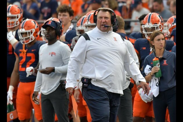 Bret Bielema, Illinois face Iowa in old-fashioned Big Ten matchup