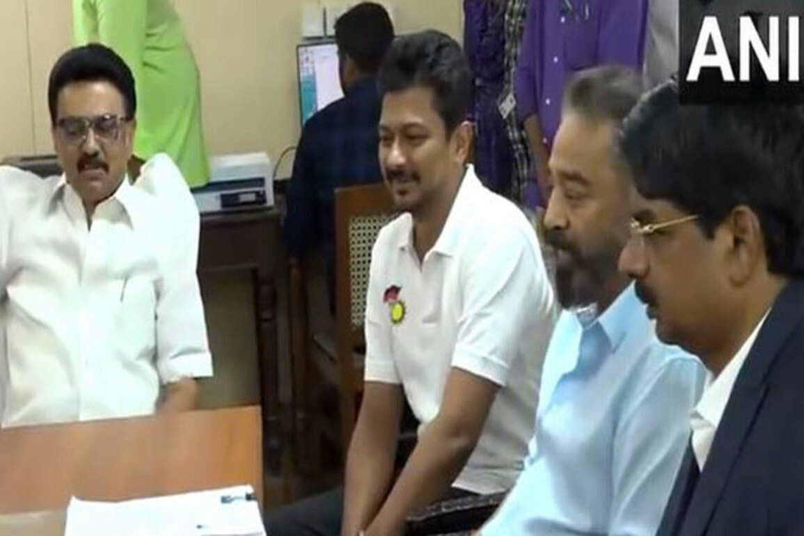 MNM chief Kamal Haasan files his nomination for Rajya Sabha at TN Secretariat in presence CM Stalin