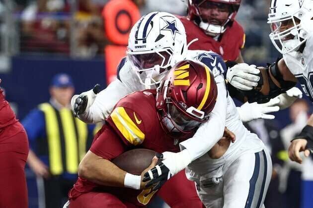 Report: Cowboys' Donovan Ezeiruaku recovering from hip surgery
