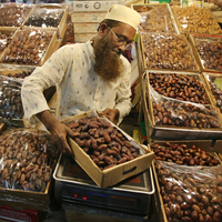 BANGLADESH-DHAKA-MARKET-RAMADAN-PREPARATION