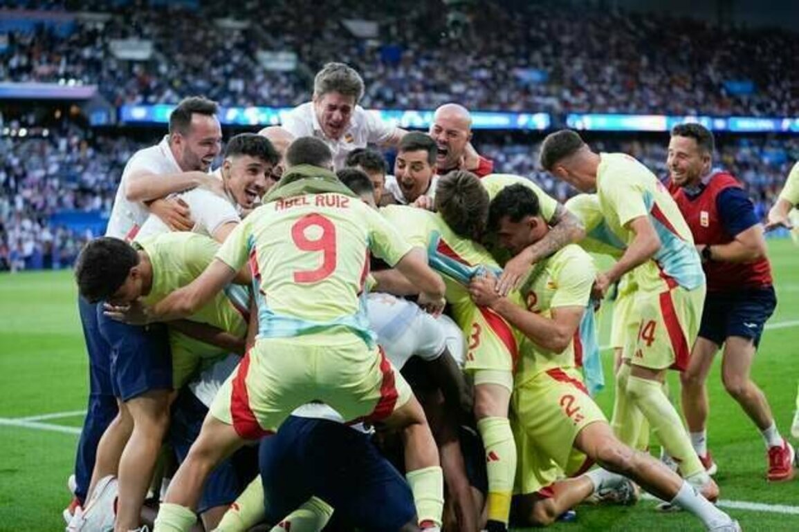 Spain reclaims No. 1 in FIFA world rankings; USA slides