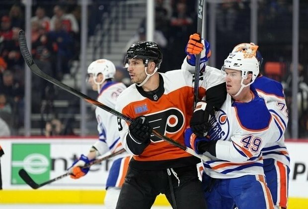 Owen Tippett's two goals lead Flyers past Oilers