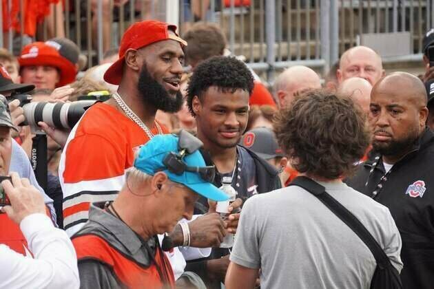 LeBron James not waiting on second son to reach NBA