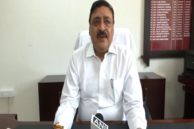 Garhwal Commissioner chairs review meeting, asks departments to complete preparations for Char Dham Yatra by April 25