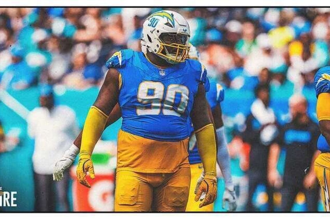 Los Angeles Chargers Agree to Multi-Year Extension with Teair Tart