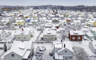 Cold and expensive vs hot, cheap and eco-friendly: The UK's and Sweden's contrasting home heating histories