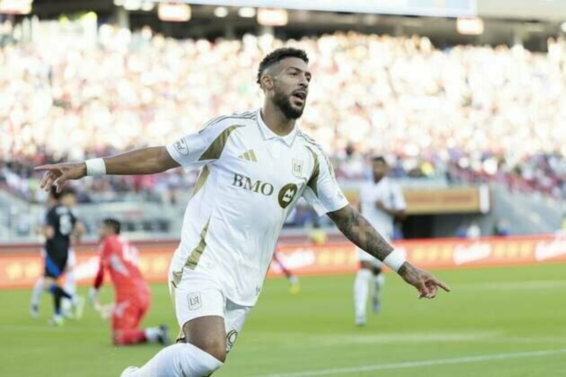 Denis Bouanga tallies hat trick as LAFC top Quakes at Levi's Stadium