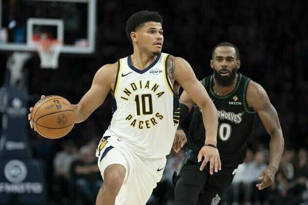 Injury-plagued Pacers seek first win at Mavericks' expense
