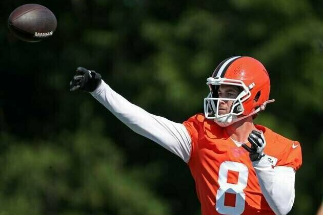 Kenny Pickett takes first-team reps, Browns GM open to keeping 4 QBs