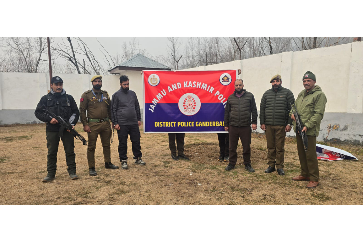 J-K Police intensifies crackdwn on drug trafficking in Ganderbal, recovers cocaine worth Rs 10 crore