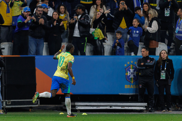 (SP)BRAZIL-SAO PAULO-FOOTBALL-FIFA WORLD CUP QUALIFIERS-BRA VS PAR