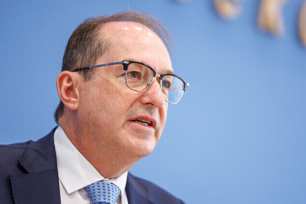 Germany opens hybrid warfare center