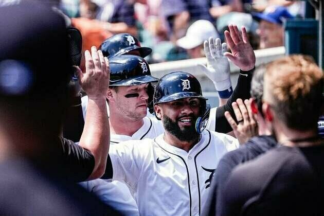 Tigers end six-game slide with 10-4 romp over Blue Jays