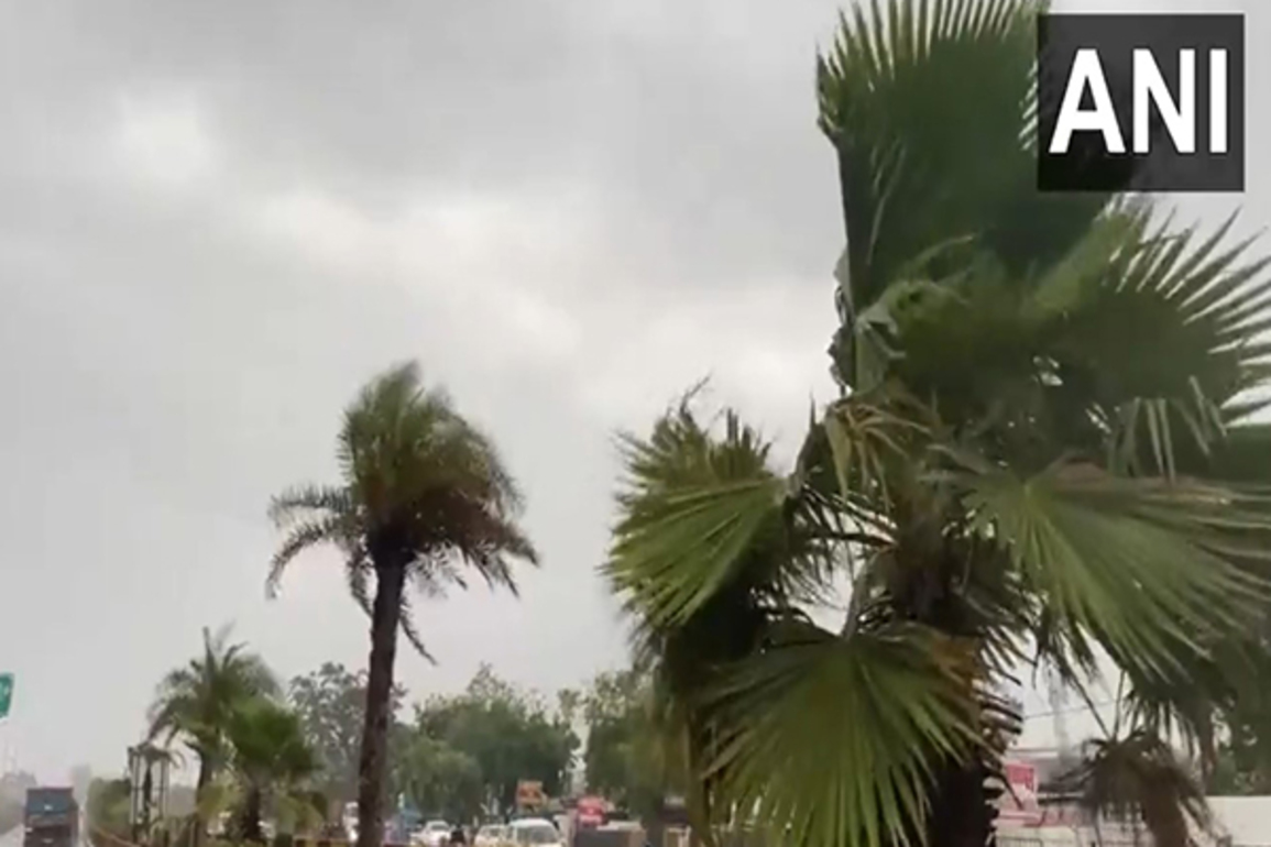 Uttar Pradesh: Light rain, gusty winds bring respite from scorching heat in Ayodhya