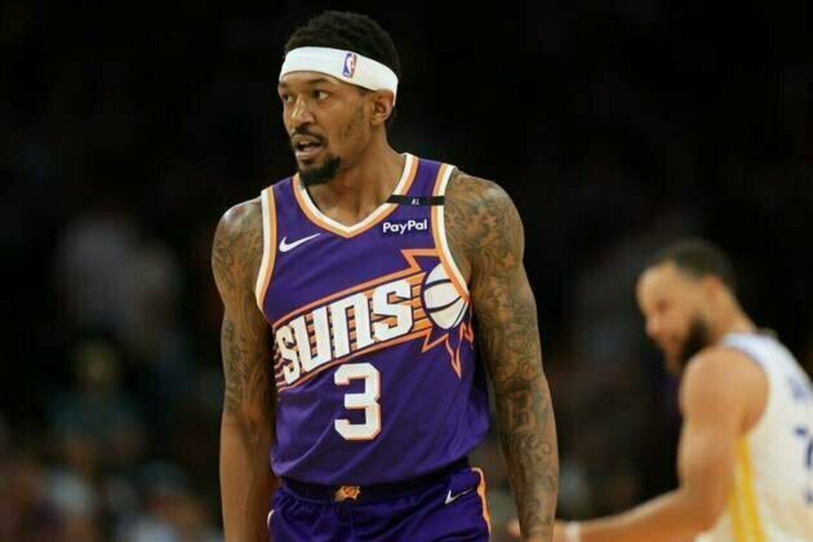 'Excited' Clippers officially add veteran G Bradley Beal