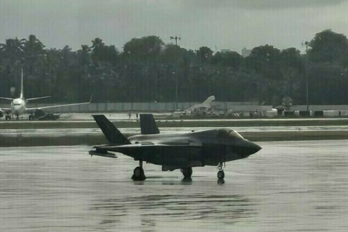 Brits fail to fix stranded F-35 stealth fighter in India  media