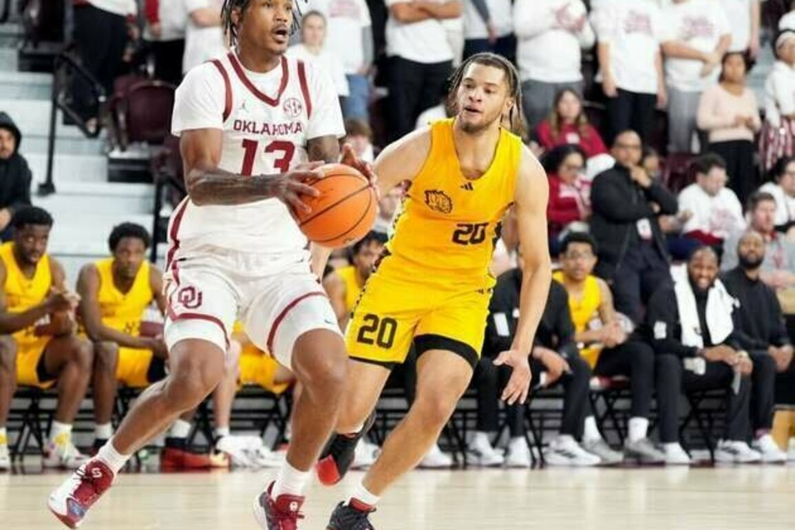 Oklahoma's balanced attack turns back Pine Bluff