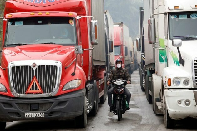 Vietnam Deputy PM assigns ministries to speed up customs clearance with China