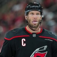 Division leaders clash as Canes host Red Wings