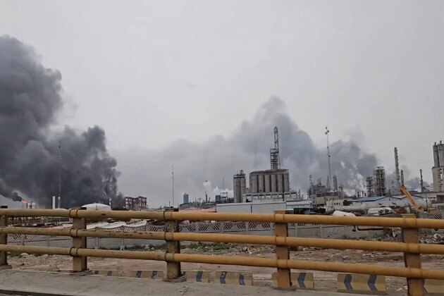 Israeli army confirms airstrikes on Mahshahr petrochemical plant in Iran