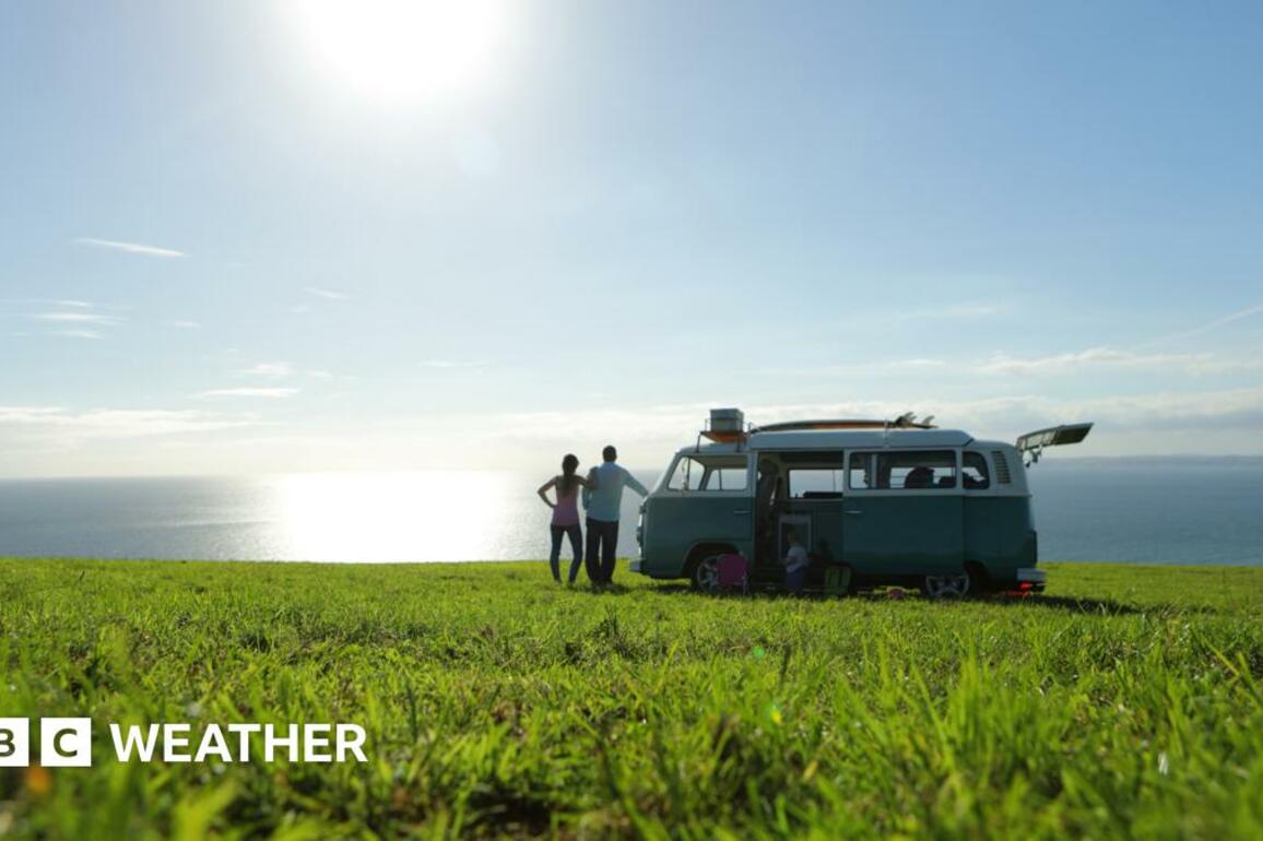 UK weather forecast- Mini heatwave as April to be warmest in years - BBC Weather