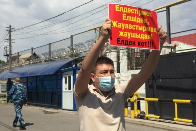 Kazakh Activist Picketing Chinese Consulate In Almaty Detained