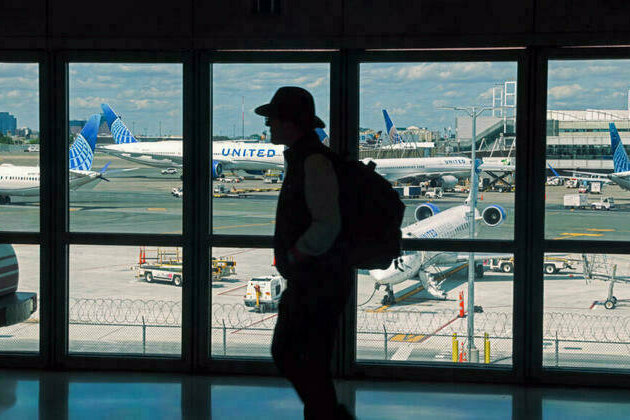 US airports end shoe removal requirement for security screening