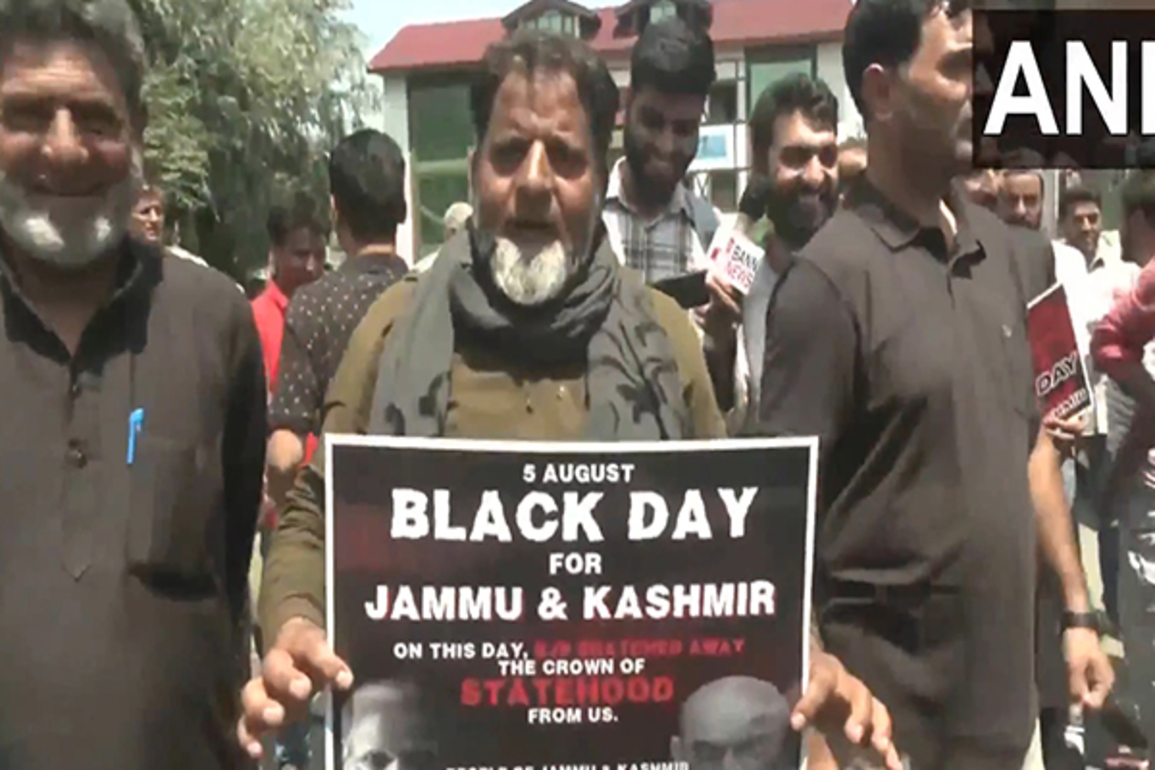 Congress, PDP stage protest in J-K on 6th anniversary of Article 370 abrogation