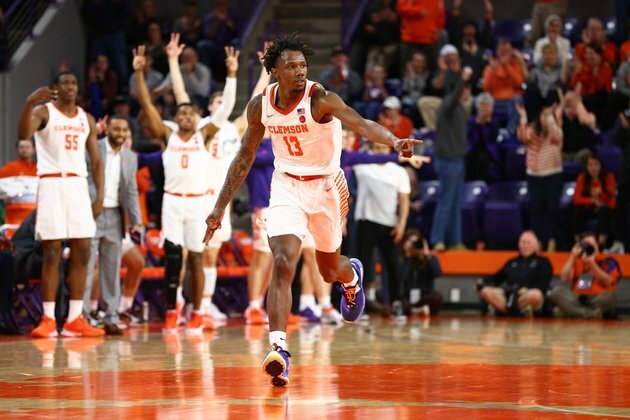 Top 25 roundup: Clemson stuns No. 5 Louisville
