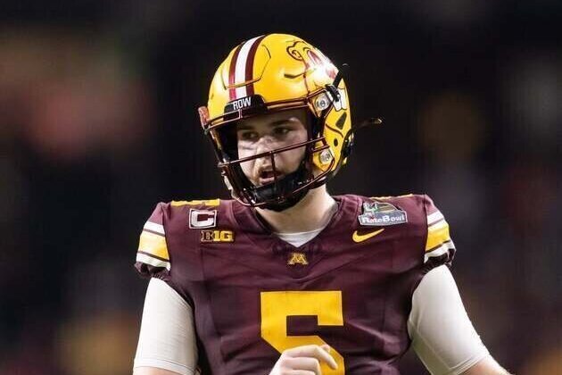 Minnesota QB Drake Lindsey arrested on fake ID, alcohol charges