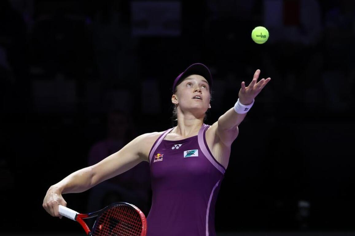 Rybakina stages comeback to beat Swiatek at WTA Finals