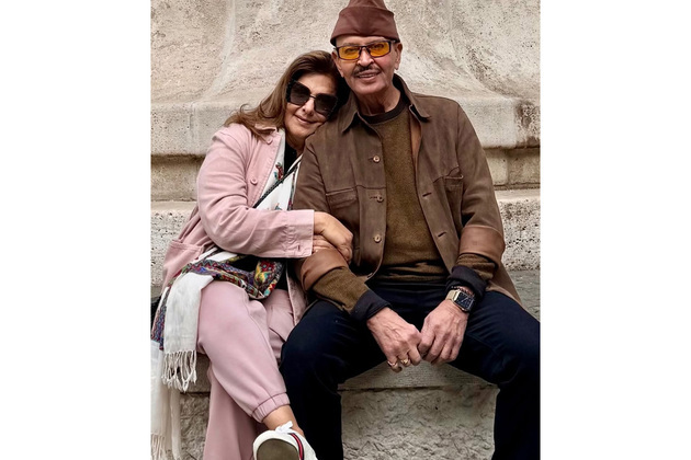 "Still standing stronger than Eiffel tower": Rakesh Roshan shares heartfelt post as he celebrates 55 years with wife Pinkie