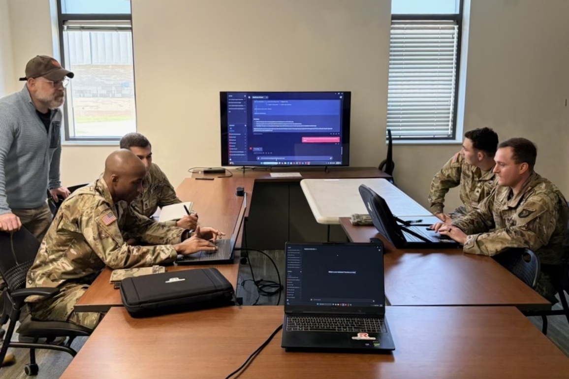 US military turns to smaller AI firms after Anthropic row