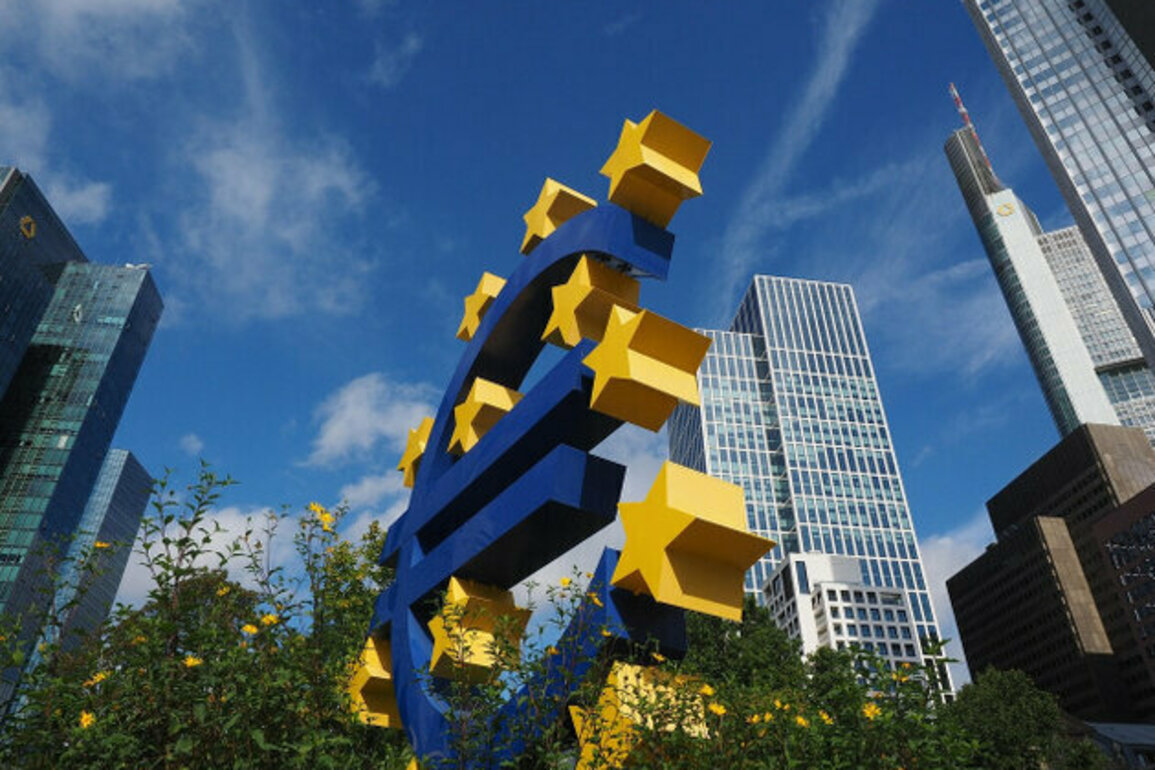 Eurozone Economy Edges Up Despite Trade Strains with US